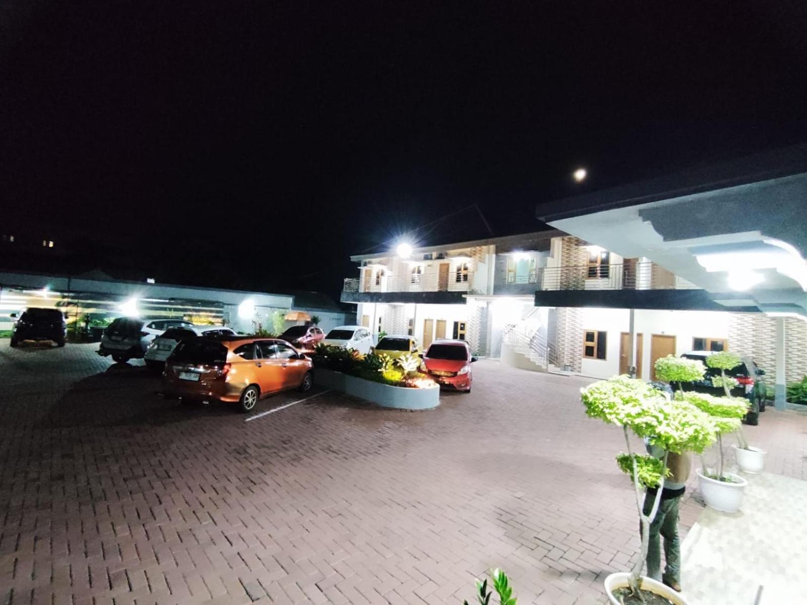 Hotel Cibening Purwakarta Exterior photo