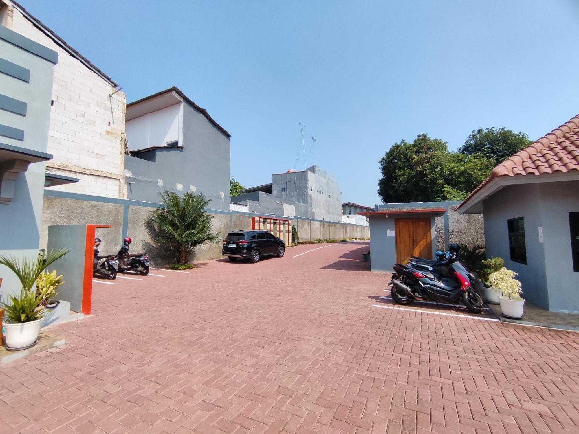 Hotel Cibening Purwakarta Exterior photo